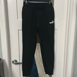 Puma black jogger sweatpants size small!